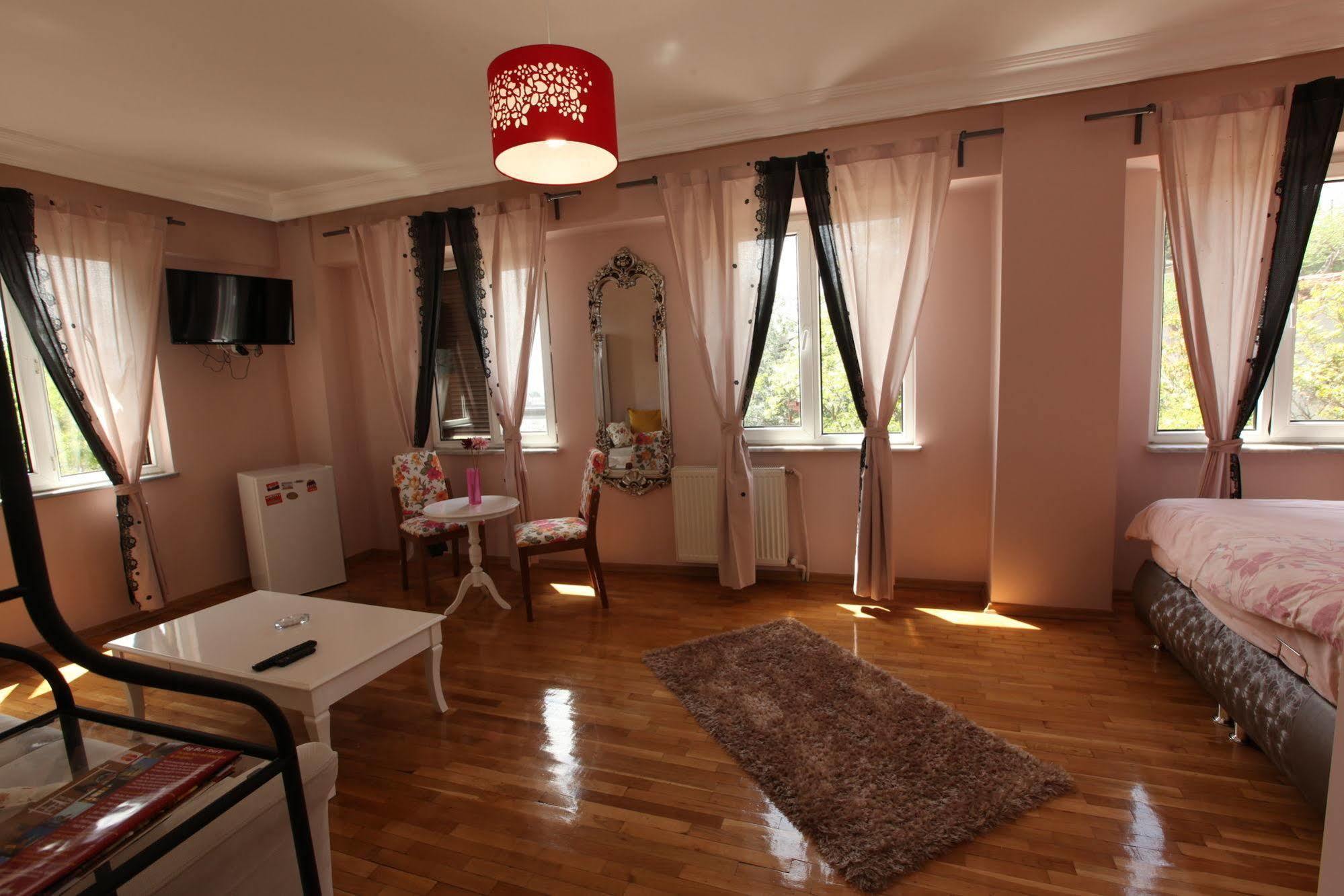 Yesim Suites Istanboel Buitenkant foto